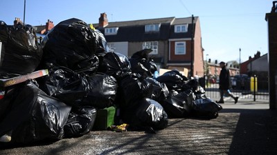 Penampakan Birmingham Inggris Dikepung Tumpukan Sampah