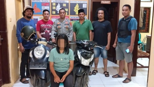 RP (31) pencuri motor di Bima yang ditangkap polisi, pada Kamis, (3/4/2025) malam. (Dok. Polres Bima Kota).