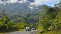 Polda Sumbar kembali memberlakukan sistem One Way (satu arah) untuk arus balik yang di mulai 4-6 April 2025 pukul 12.00 - 17.00 WIB dimana kendaraan dari Padang ke Bukittinggi melalui jalan utama via Padang Panjang sementara sebaliknya menggunakan jalur alternatif di Malalak dalam rangka mengantisipasi kemacetan selama arus balik.