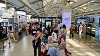 Selain itu, MRT Jakarta juga menghadirkan berbagai program gaya hidup yang meliputi promo dan beragam hadiah menarik melalui aplikasi MyMRTJ. 