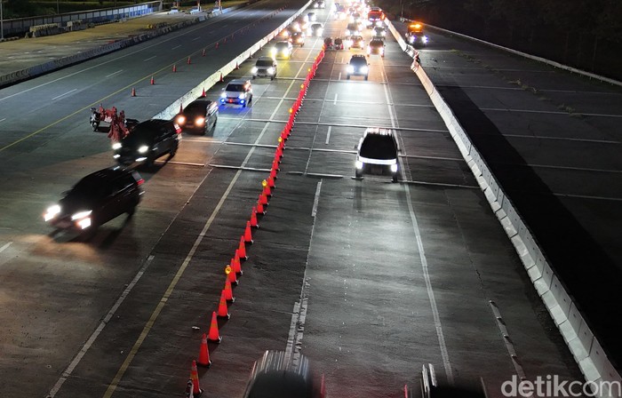 Situasi one way di Tol Palikanci Cirebon