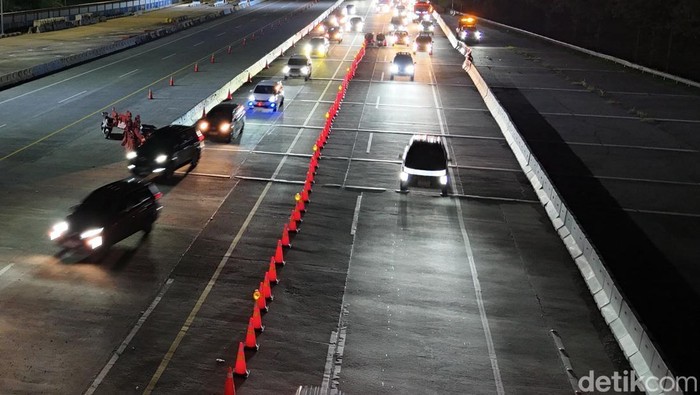 Situasi one way di Tol Palikanci Cirebon