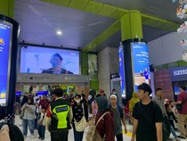 Video: Cerita Petugas Kebersihan Stasiun Gambir yang Baru Bisa Mudik Usai Lebaran