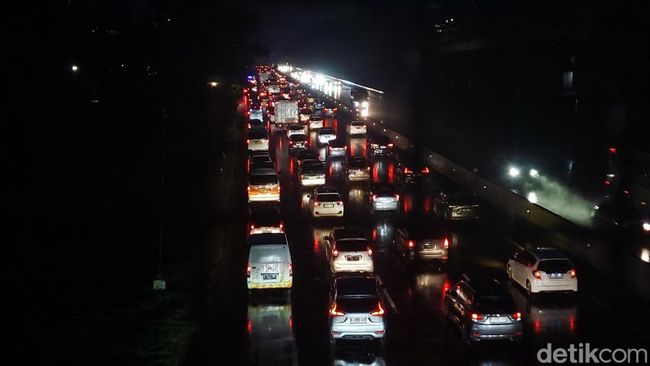 Arus balik di Tol Cipularang.