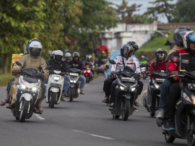 Potret Arus Balik Lebaran di Jalur Pantura Indramayu Sore Tadi