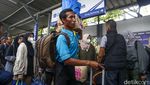 Arus Balik Libur Lebaran 2025, Stasiun Pasar Senen Ramai Pemudik