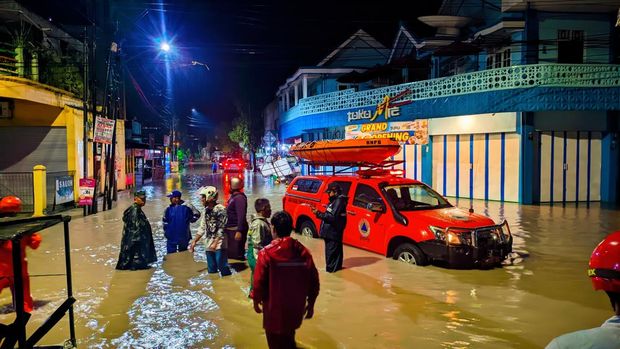 Banjir di wilayah Cepu, Blora, Jumat (4/4/2025) malam.