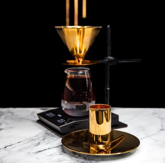 5 Fakta Kafe Kopi Termahal di London, Viral dengan Alat Serba Emas