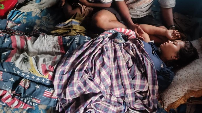 Korban sambaran petir di Kampung Cikajar, Desa Leuwibudah, Kecamatan Sukaraja Sabtu (5/4/25).
