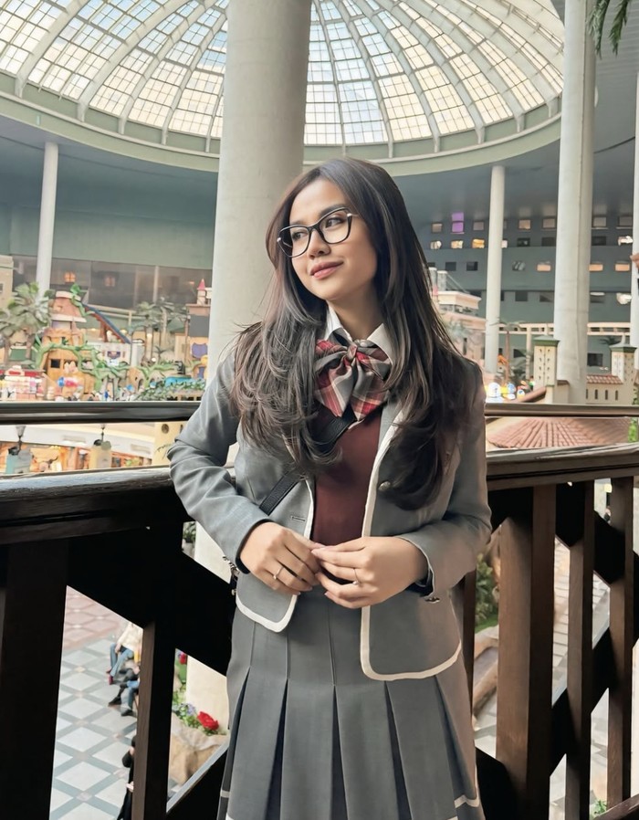 Mayang Lucyana Nikmati Floating Breakfast di Bali hingga Kulineran di Korea Mayang Lucyana Nikmati Floating Breakfast di Bali hingga Kulineran di Korea