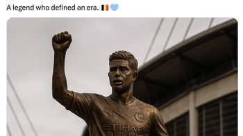 Sudah sepantasanya ada patung De Bruyne di Etihad Stadium. Foto: X.com