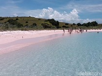 Menyusuri Pantai Pink Lambu, Primadona Turis Mancanegara di Bima