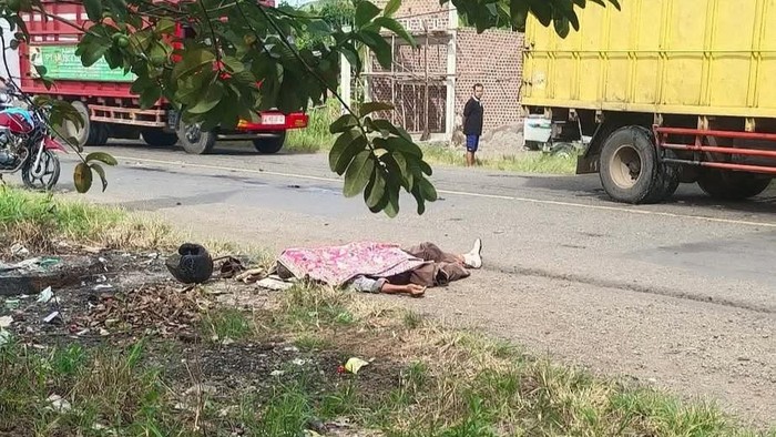 Pasutri pengendara motor tewas setelah ditabrak Sigra