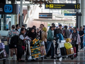 Layangan di Bandara Soetta, Pesawat Terpaksa Muter-muter sampai Divert!