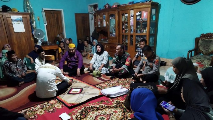 Proses Adat Kalosara dalam penyelesaian dugaan penganiayaan di Konawe. Dokumen Istimewa