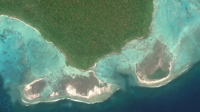 Citra satelit Pulau Sentinel Utara di Kepulauan Andaman dan Nicobar pada tanggal 11 April 2024. Pulau ini merupakan kawasan lindung di India, tempat tinggal Suku Sentinel yang terisolasi.