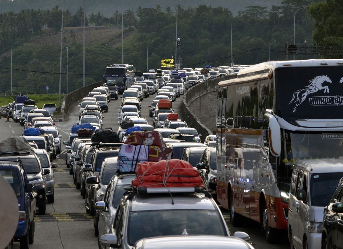 Alasan Ilmiah Kenapa Ada yang Mabuk Saat Perjalanan Jauh