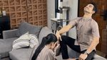 Tingkah Lucu Suami Artis Ketika Istri Sebagai Ras Terkuat di Bumi Minta Maaf