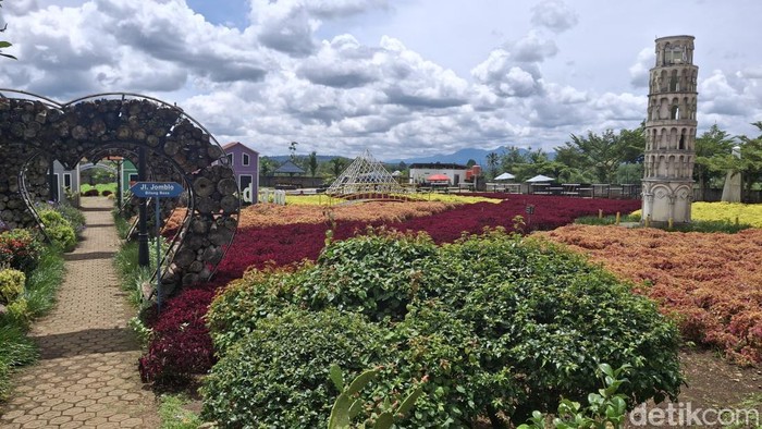Spot foto yang ada di Wisata Oziel Amazing Garden yang terletak di Kota Pagar Alam