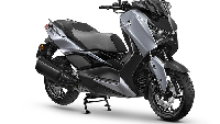 Di Thailand, Yamaha XMax terbaru hadir dalam lima pilihan warna, yakni abu-abu, hitam, putih, silver dan merah. Sementara harganya 176.100 baht atau setara Rp 84,7 jutaan dengan garansi mesin lima tahun atau 50 ribu km. Foto: Doc. Yamaha Thai.