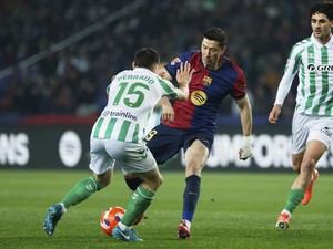 Real Madrid Tumbang, Barcelona Gagal Menang