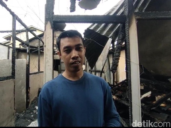 Dadan menceritakan uang mahar Rp 50 juta miliknya ikut hangus saat rumahnya terbakar