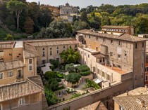 Indahnya Biara dari Abad ke-17 Disulap Jadi Hotel Semi Modern