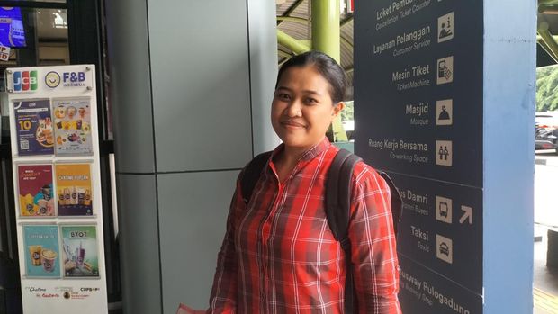 Fitri (35) baru bisa mudik ke Salatiga, Jawa Tengah (Jateng), hari ini alias H+6 Lebaran.