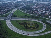 Foto Udara Penerapan Skema Satu Arah di Ruas Tol Semarang