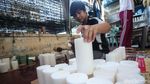 Intip Rumah Produksi Lilin di Bojonggede