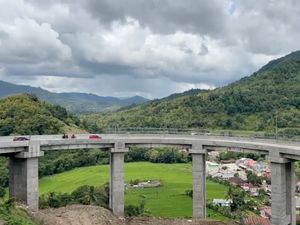Video: Elevated Tompo Ladang Maros, Destinasi Dadakan Pemudik yang Istirahat