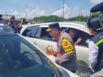 Kapolri Buka Sistem One Way Nasional Tol Kalikangkung-Cikampek