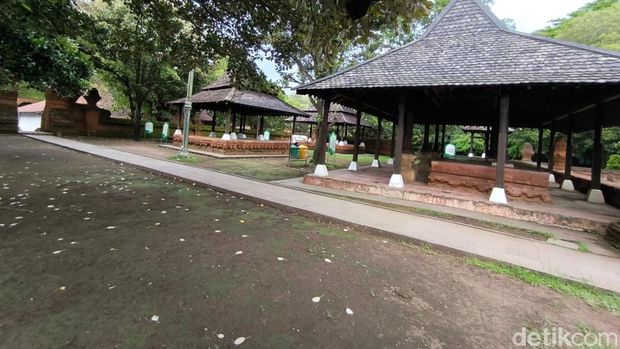 Ksiti Hinggil di Cirebon