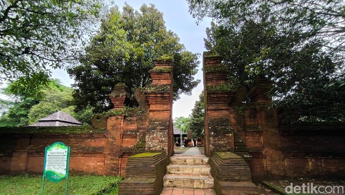 Ksiti Hinggil di Cirebon