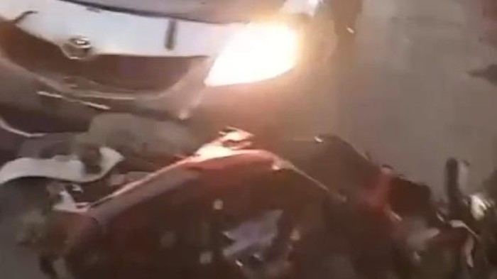 Laka lantas motor vs mobil, driver ojol tewas.