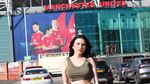 Maria Vania Kunjungi Old Trafford dan Anfield, Bikin Fans Terbelah