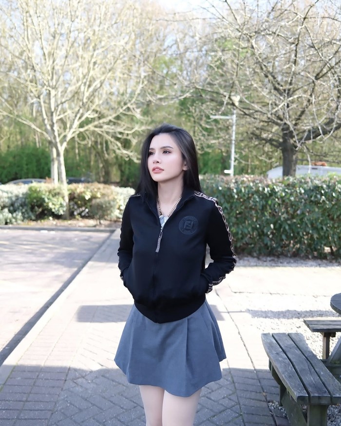 Maria Vania Maria Vania