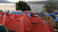 Wisata Lut Tawar menyajikan camping bermalam ditenda.