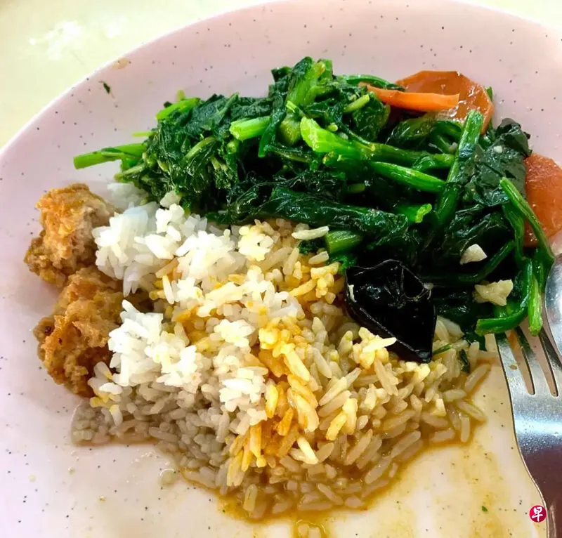 Pembeli Kesal Harga Nasi Sayur Mahal, Penjual Beri Jawaban Tak Terduga