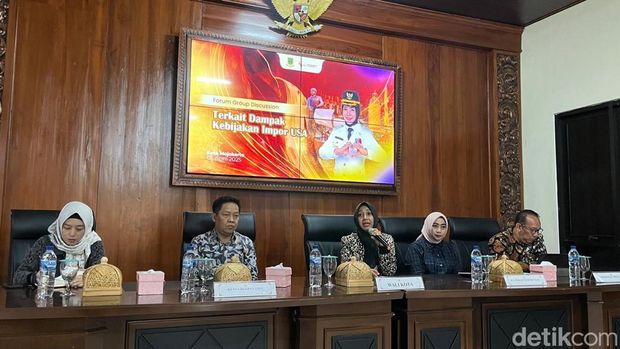 Pemkot Mojokerto tarif Trump
