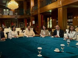 Prabowo Ngobrol Bareng 6 Pemred Bahas Beragam Isu di Hambalang