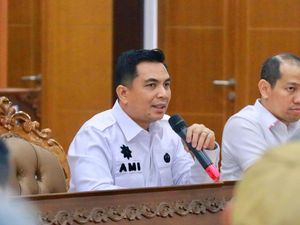 Pemkot Pekanbaru Alihkan Anggaran Mobil Dinas Rp 11 M, Fokus Banjir-Jalan Rusak