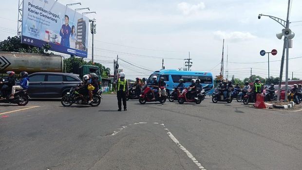 Simpang tiga Mengkreng