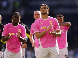 Terakhir Southampton, yang menelan 8 kekalahan dan 2 hasil imbang meski sempat unggul atas lawan-lawannya. Soton kehilangan 28 poin karena tak bisa menjaga keunggulannya. (Foto: Action Images via Reuters/Andrew Couldridge)