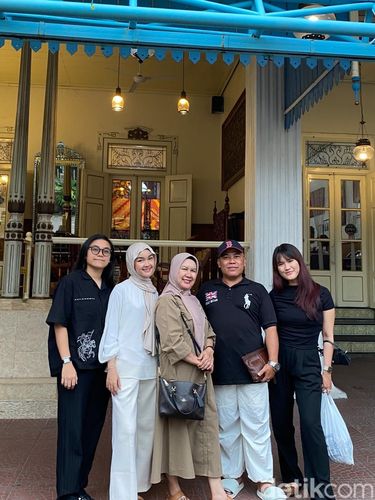 Wanita ini membagikan pengalaman unik saat ikut mudik Lebaran ke kampung halaman temannya sendiri.