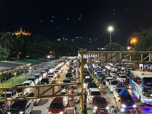Puncak Arus Balik, Pelabuhan Bakauheni Dipadati Penumpang Senin Dini Hari