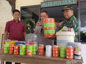 Puluhan Balon Udara dan Petasan Jumbo Siap Ledak di Trenggalek Diamankan