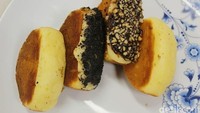 Kalau ingin coba pukis kekinian, bisa jajan di Pukis In Love di Manggarai. Variannya ada kismis, pandan sampai red velvet. Foto: Site Culinary/Visual