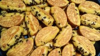 Pukis MD punya beberapa cabang, dengan pilihan menu pukis cokelat, pandan dan keju. Harganya dari Rp 3.000 saja. Foto: Site News