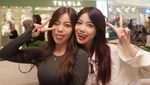Frislly Herlind Hobi Nongkrong di Kafe Bareng Pacar dan Sahabat